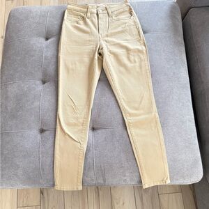 Levi's Women's Skinny Jeans in Tan